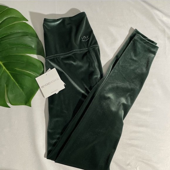 NWT $99 Beyond‎ Yoga [ XS ] Velvet Motion High Waisted Midi Leggings #5195